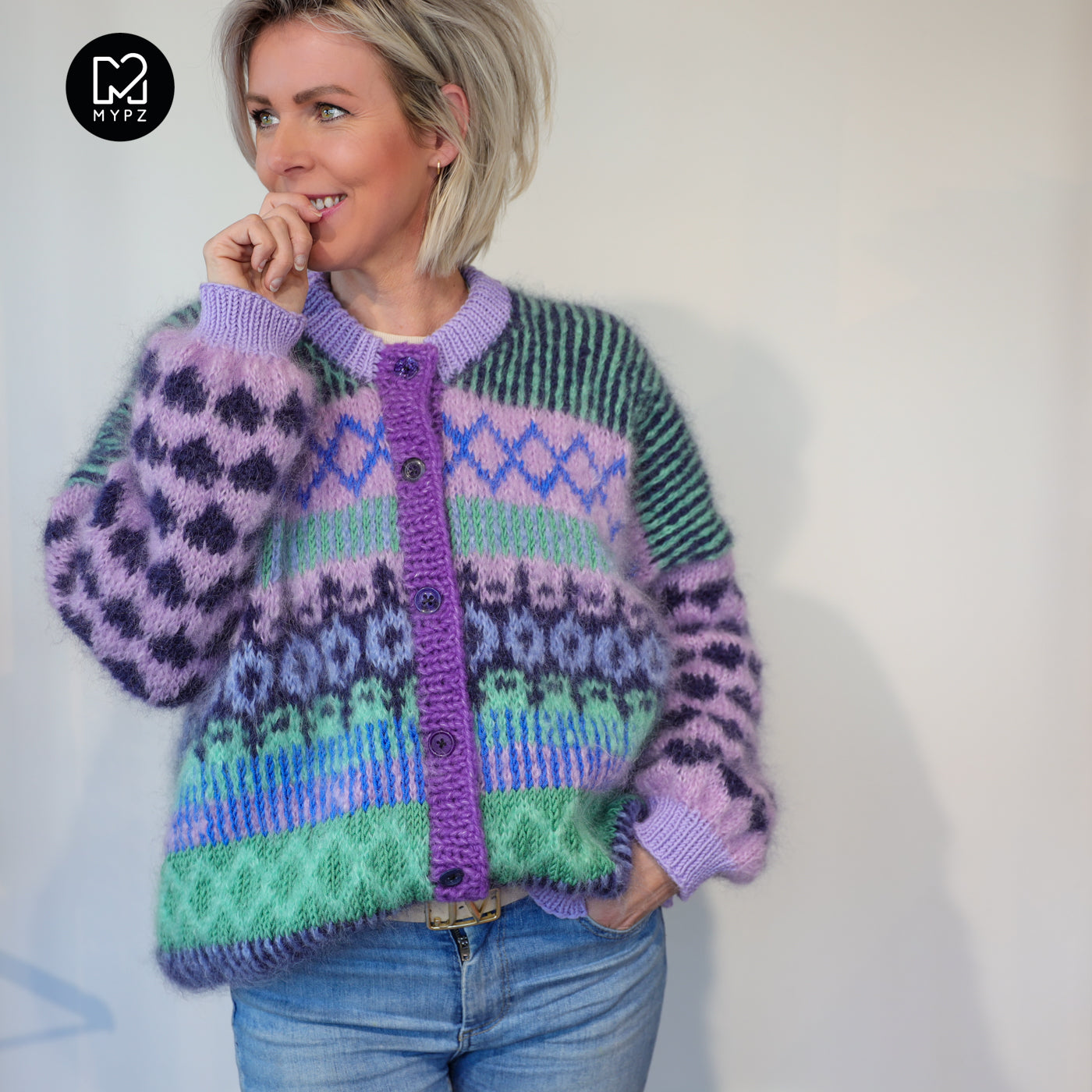 PREORDER | Knitting Kit – MYPZ Cardigan True Blue No6 (ENG-NL-DE)