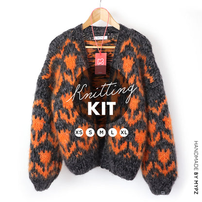 Knitting Kit – MYPZ Chunky Bomber Cardigan Tulips Orange No.9 (ENG-NL)